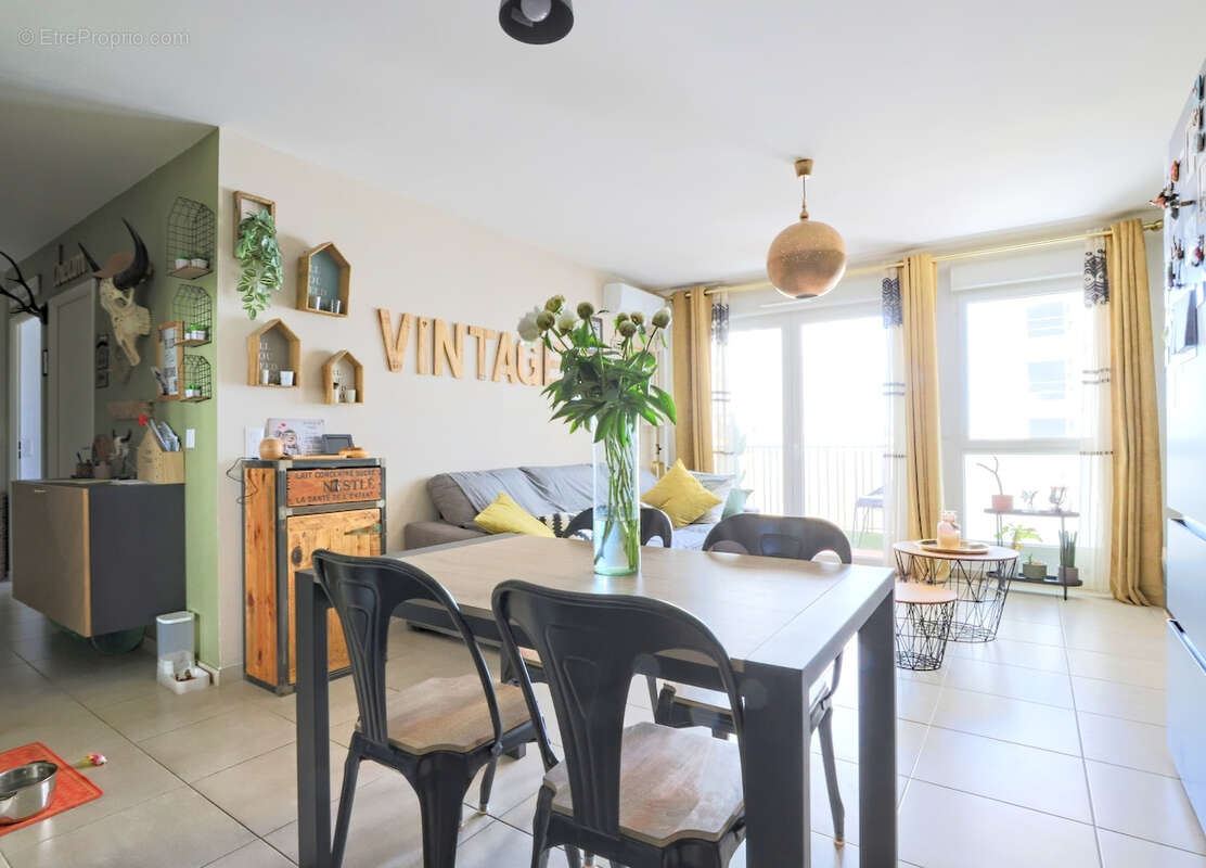 Appartement à LA VALETTE-DU-VAR