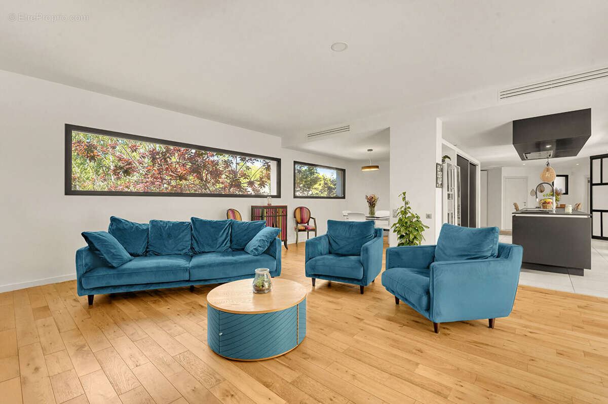 Maison à LA SALVETAT-SAINT-GILLES