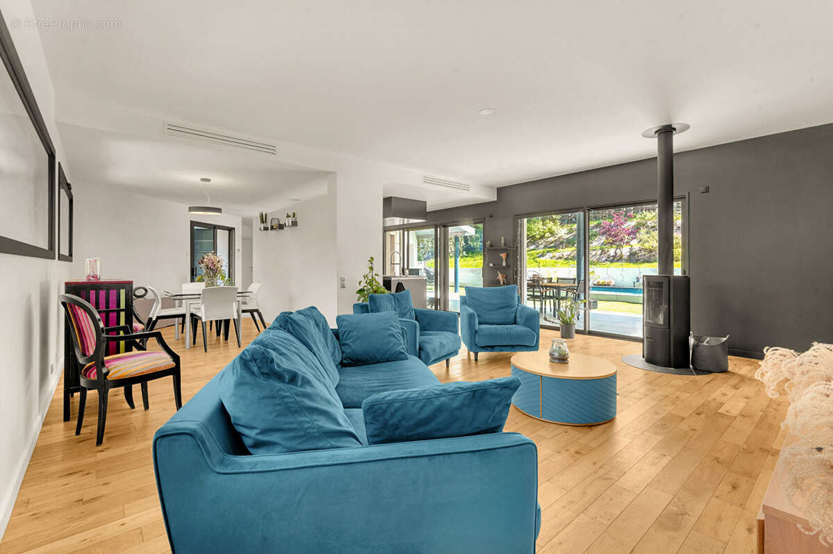 Maison à LA SALVETAT-SAINT-GILLES