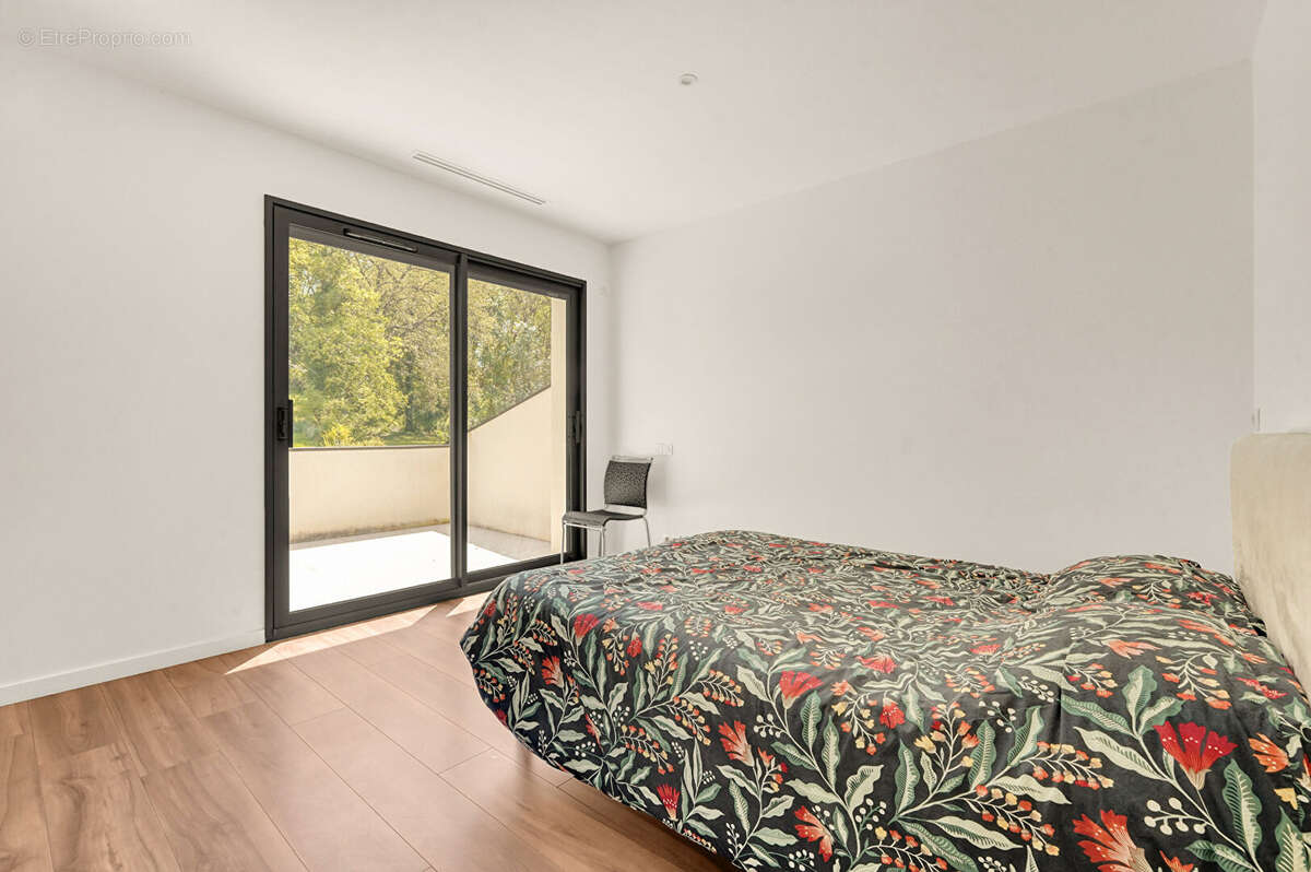 Maison à LA SALVETAT-SAINT-GILLES