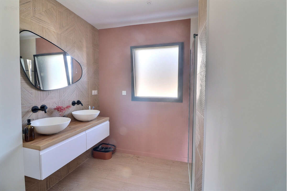 Maison à PLOUGONVELIN