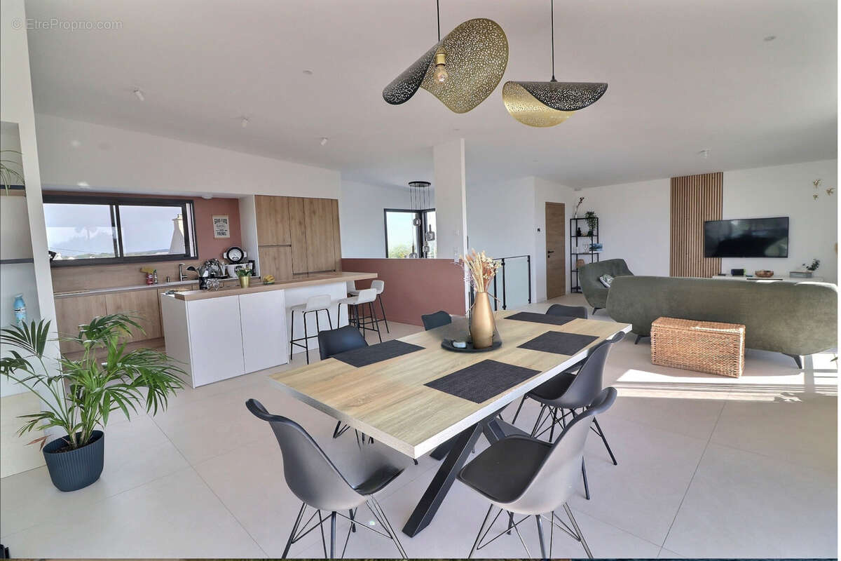 Maison à PLOUGONVELIN