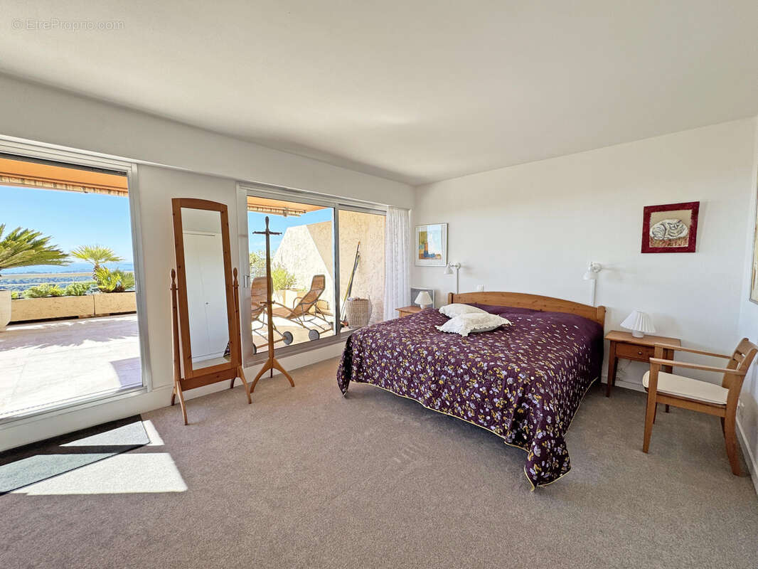 Appartement à VENCE