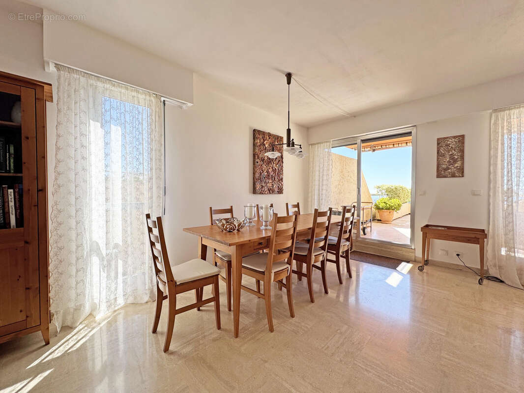 Appartement à VENCE