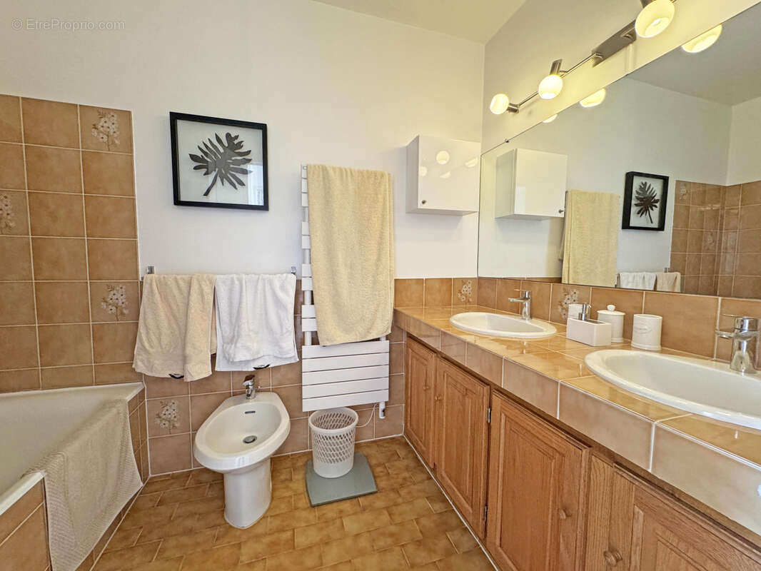 Appartement à VENCE