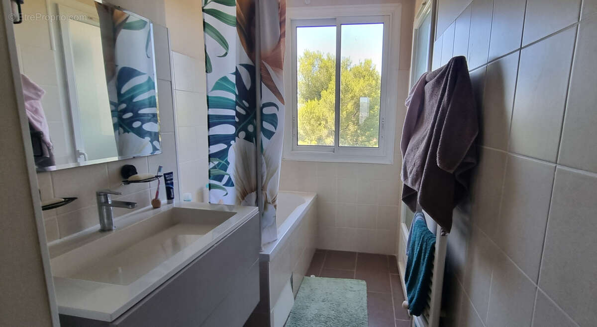 Appartement à MARSEILLE-12E