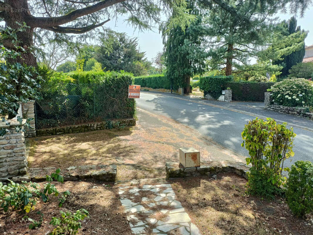 Maison à SAINT-LAURENT-SUR-SEVRE