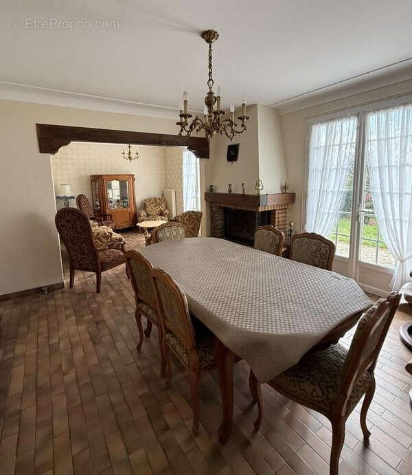 Maison à SAINT-LAURENT-SUR-SEVRE