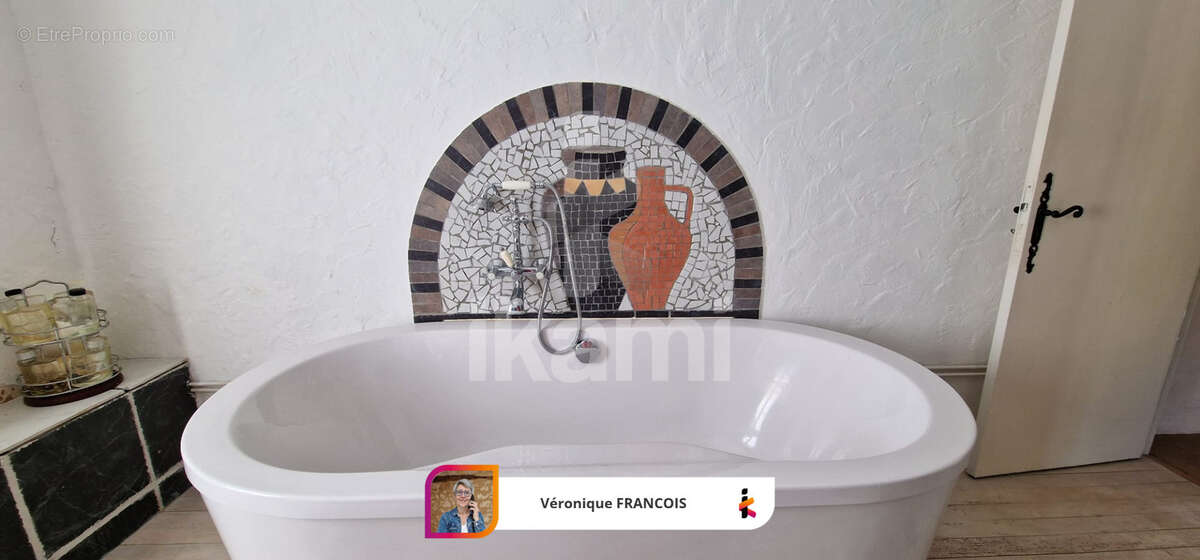 Maison à SAINT-GEORGES-DE-MONTCLARD