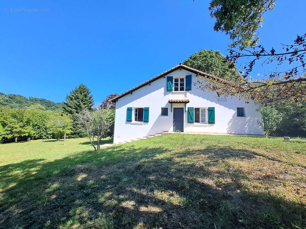 Maison à SAINT-PEE-SUR-NIVELLE