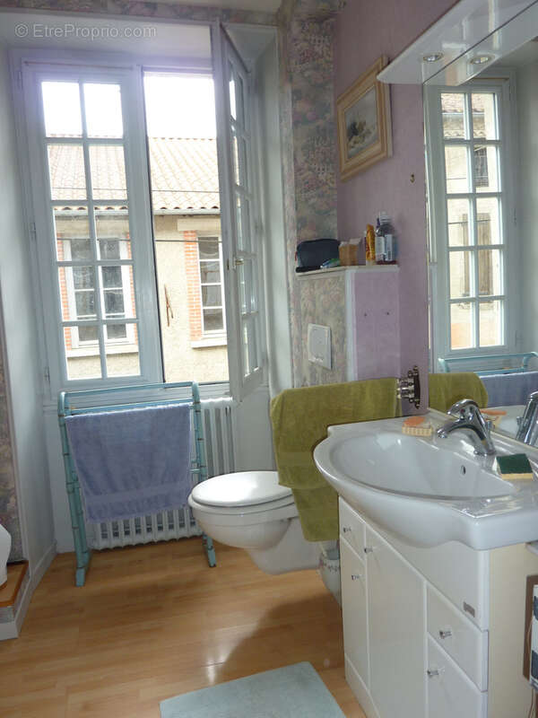 Maison à BUSSIERE-POITEVINE