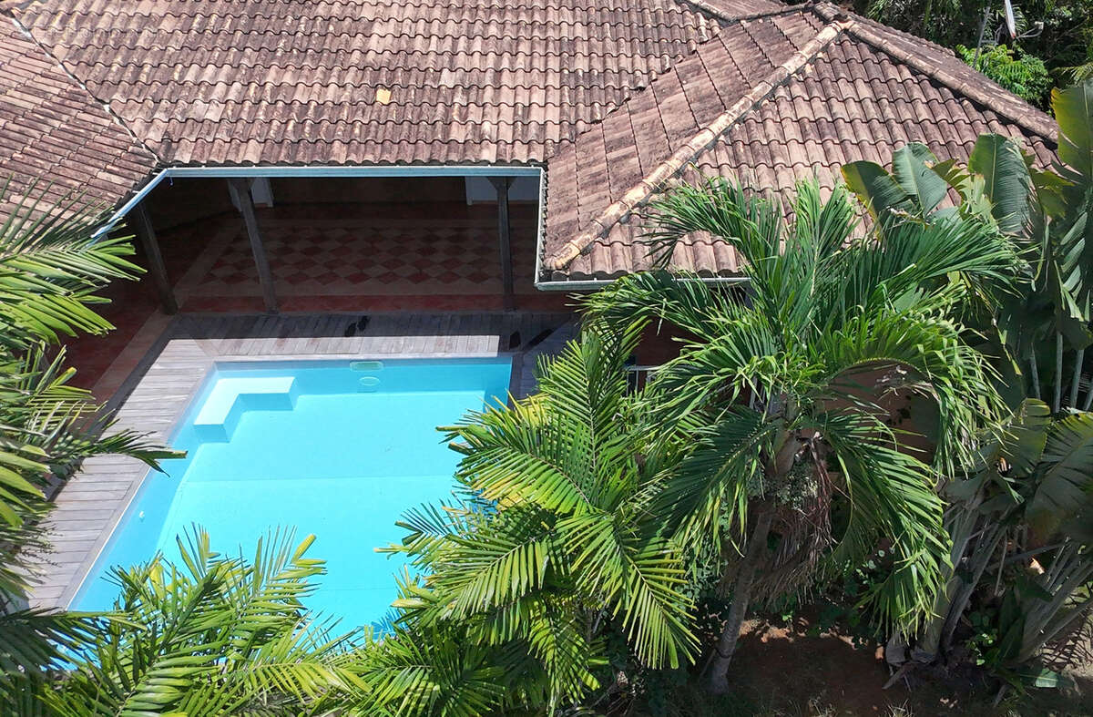 Maison à LES TROIS-ILETS