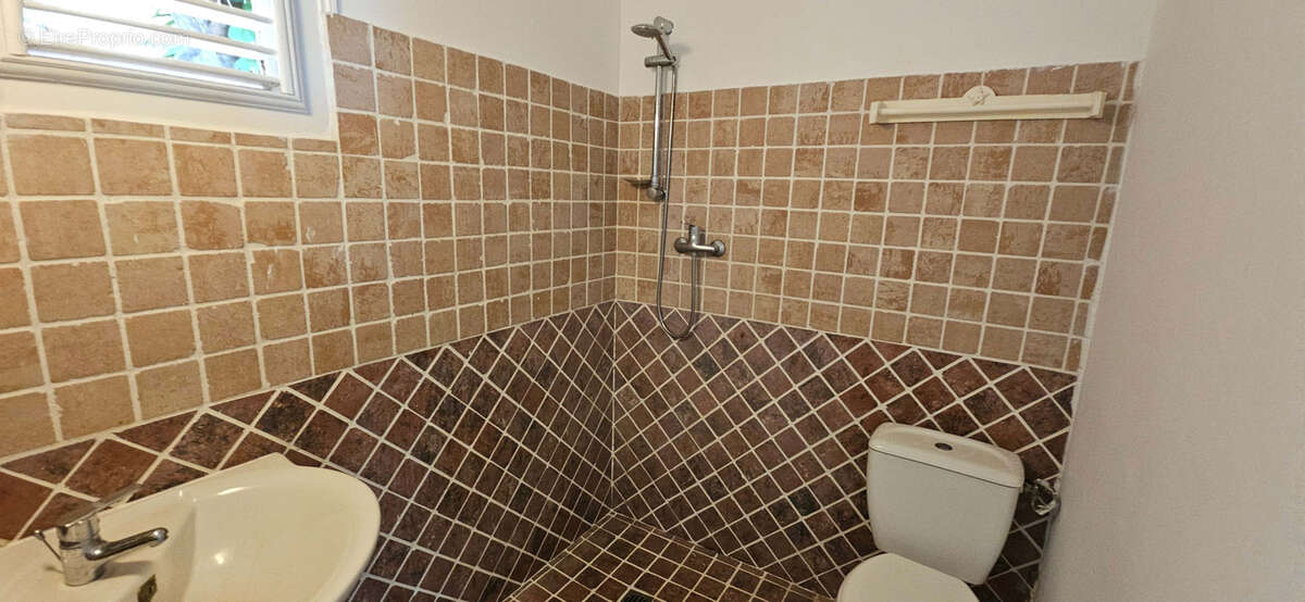 Maison à LES TROIS-ILETS