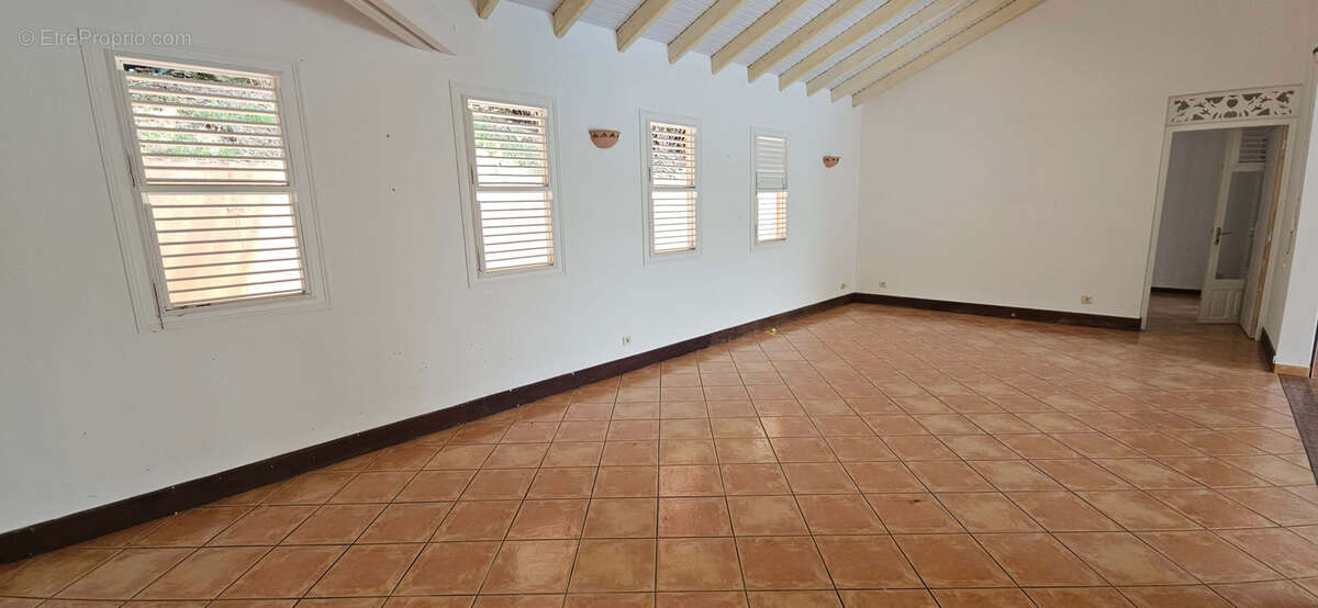 Maison à LES TROIS-ILETS