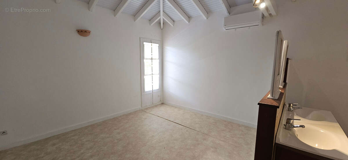 Maison à LES TROIS-ILETS