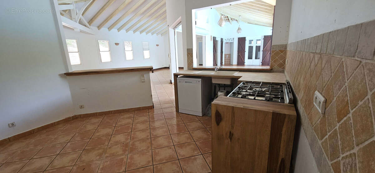 Maison à LES TROIS-ILETS