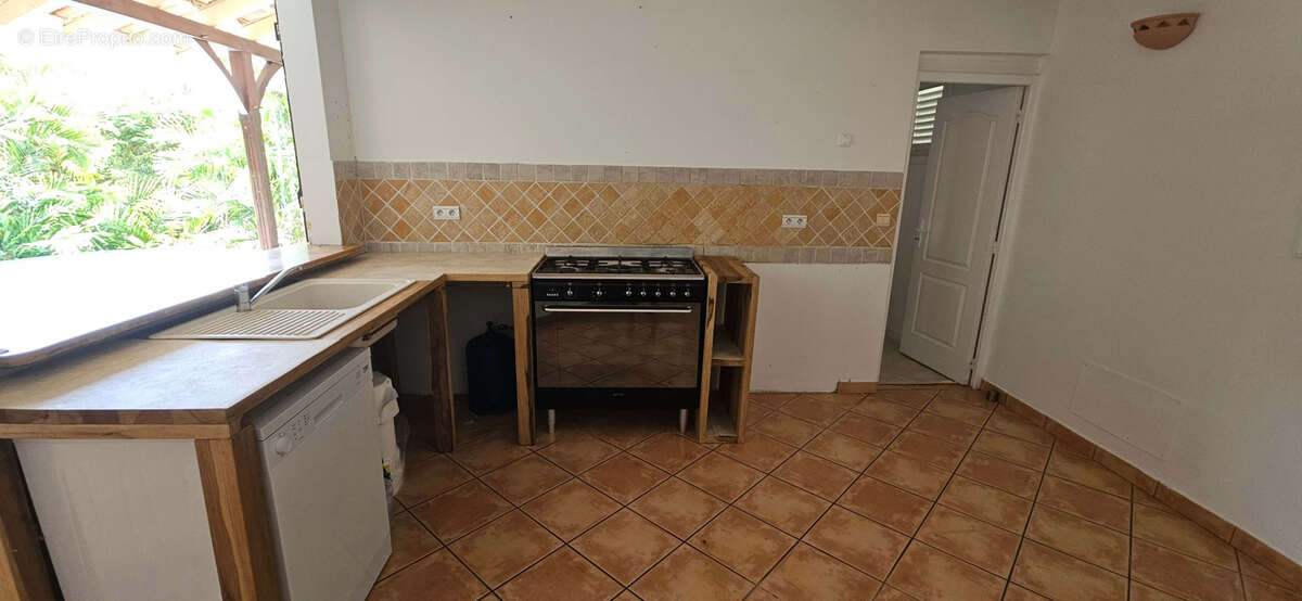 Maison à LES TROIS-ILETS