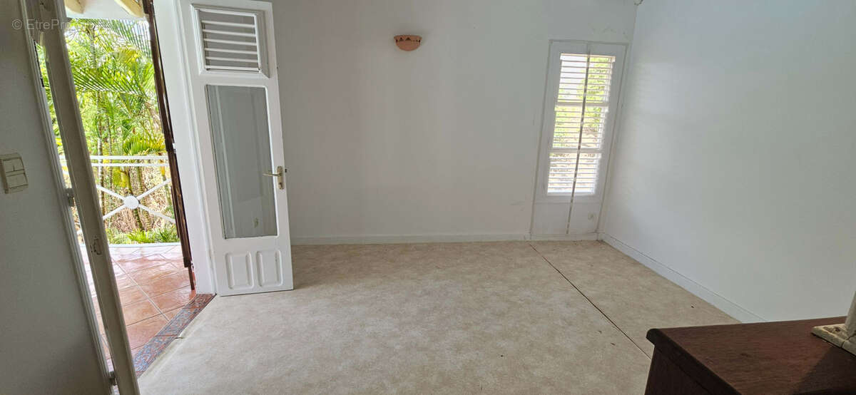 Maison à LES TROIS-ILETS