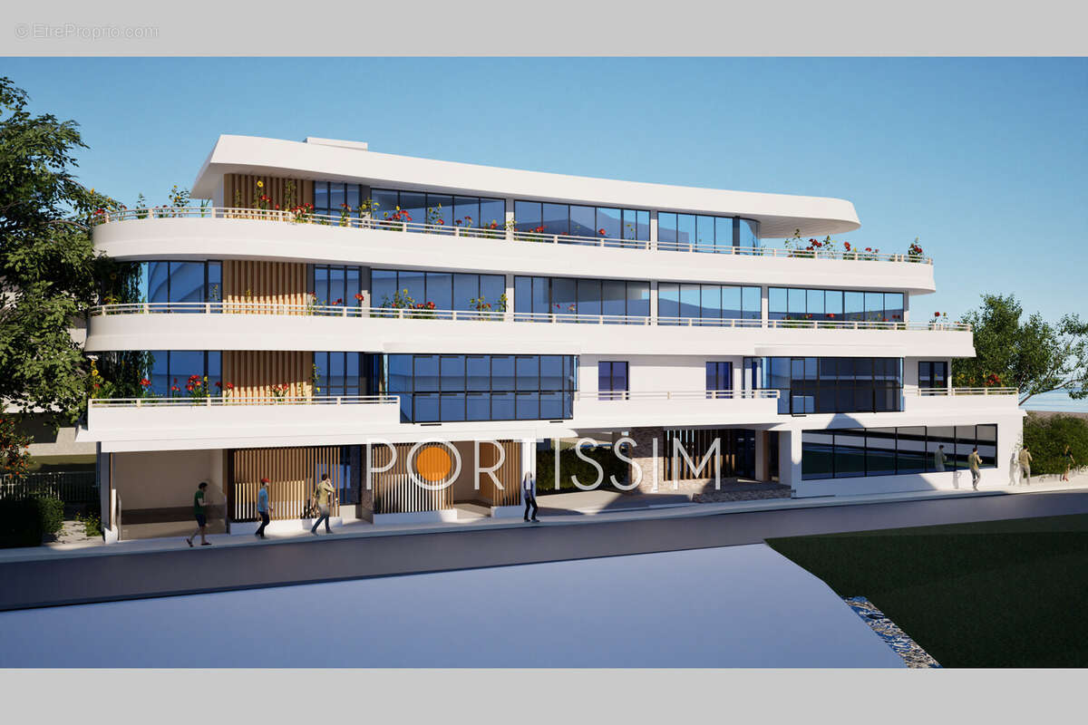 Appartement à VILLENEUVE-LOUBET