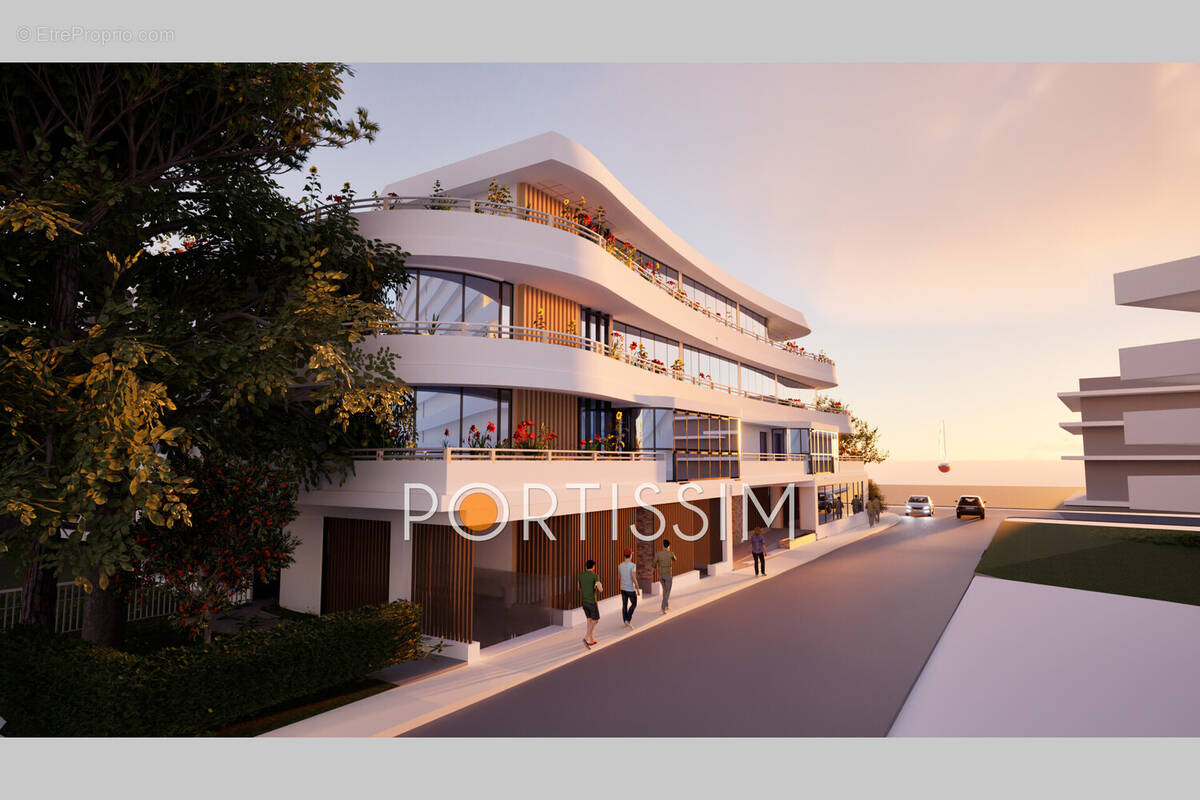 Appartement à VILLENEUVE-LOUBET