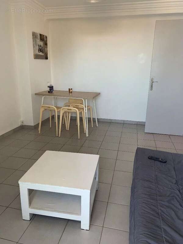 Appartement à SAINT-CYR-SUR-MER