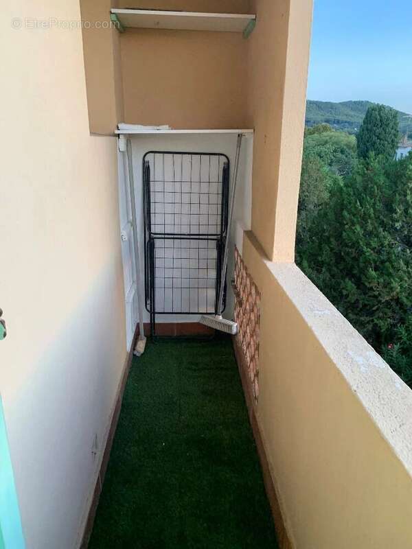 Appartement à SAINT-CYR-SUR-MER