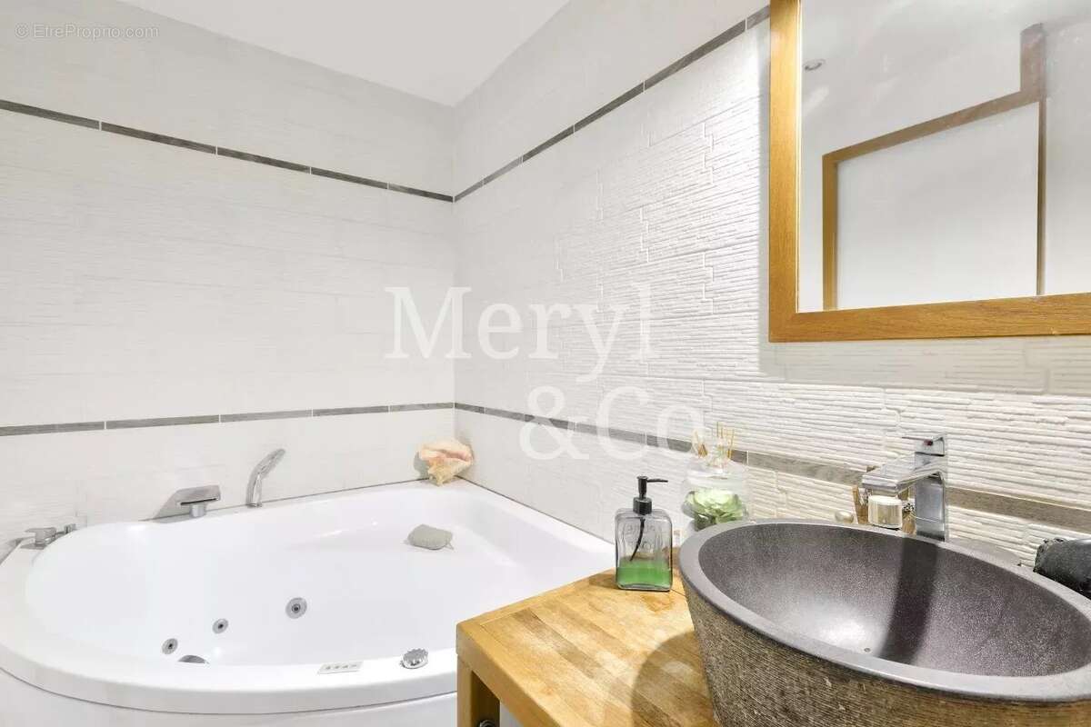 Appartement à LE PLESSIS-ROBINSON