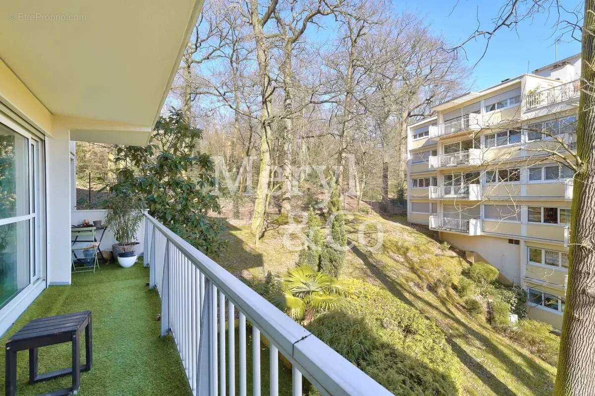 Appartement à LE PLESSIS-ROBINSON