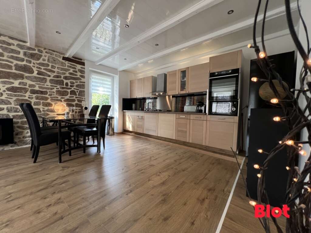 Maison à SAINT-NOLFF