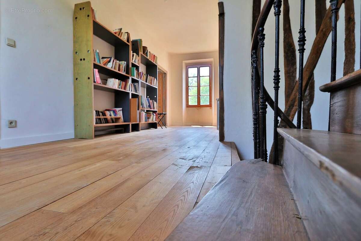 Maison à LAGUIAN-MAZOUS