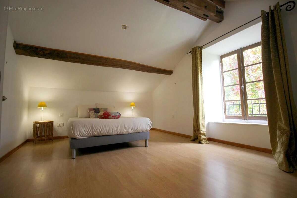 Maison à LAGUIAN-MAZOUS