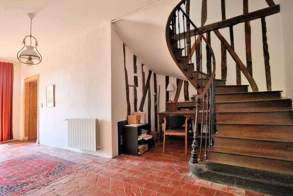 Maison à LAGUIAN-MAZOUS