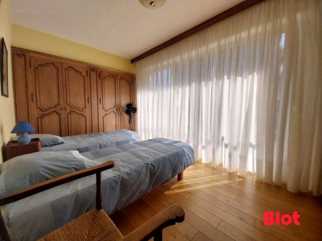 Maison à LE VIVIER-SUR-MER