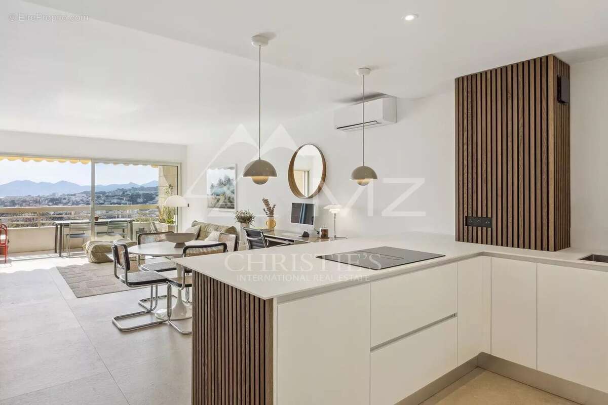 Appartement à LE CANNET