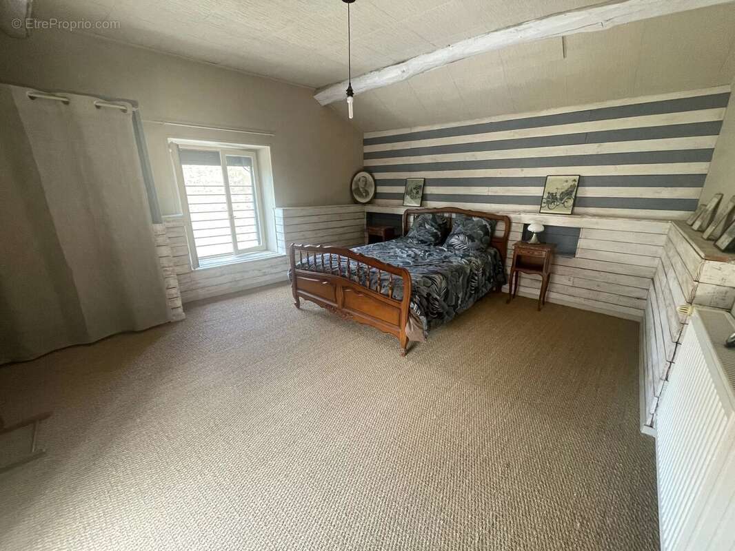 Maison à LES TROIS-MOUTIERS