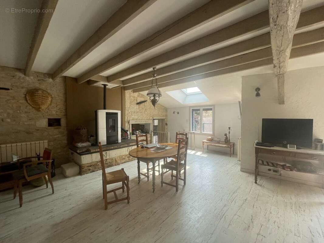 Maison à LES TROIS-MOUTIERS