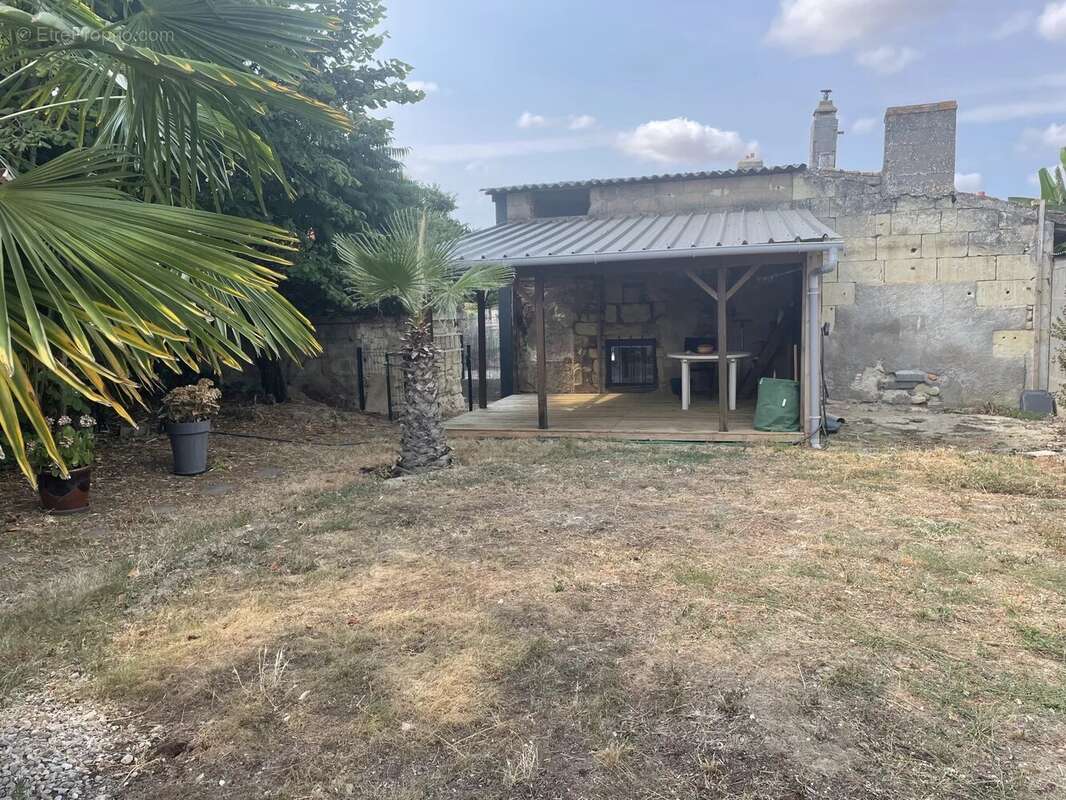 Maison à LES TROIS-MOUTIERS