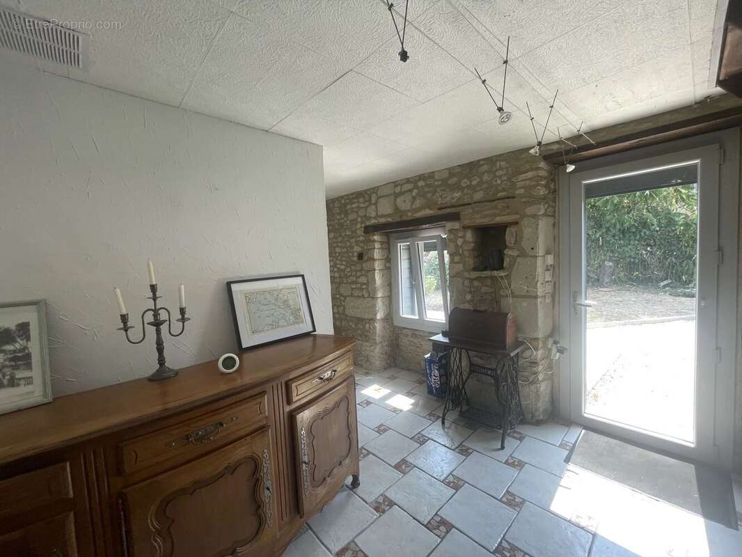 Maison à LES TROIS-MOUTIERS