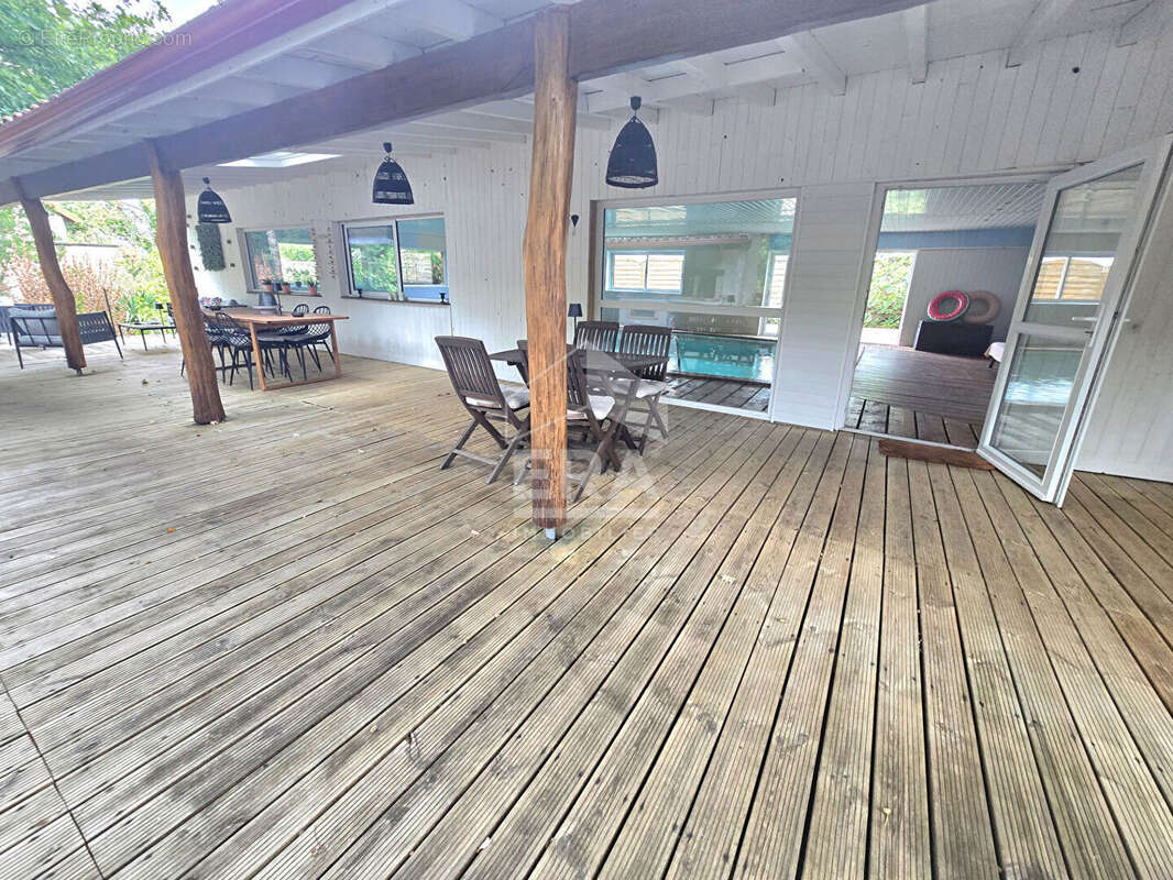 Maison à MONTPON-MENESTEROL