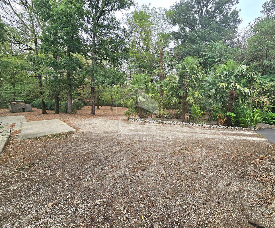 Maison à MONTPON-MENESTEROL