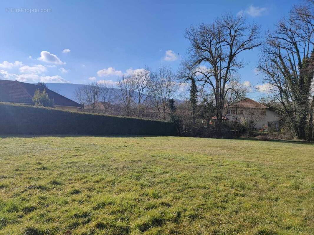 Terrain à JONZIER-EPAGNY