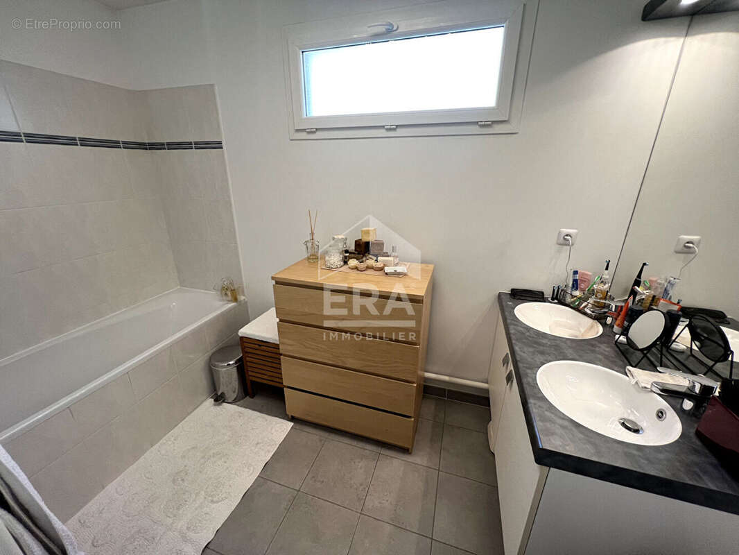 Appartement à SEPTEMES-LES-VALLONS