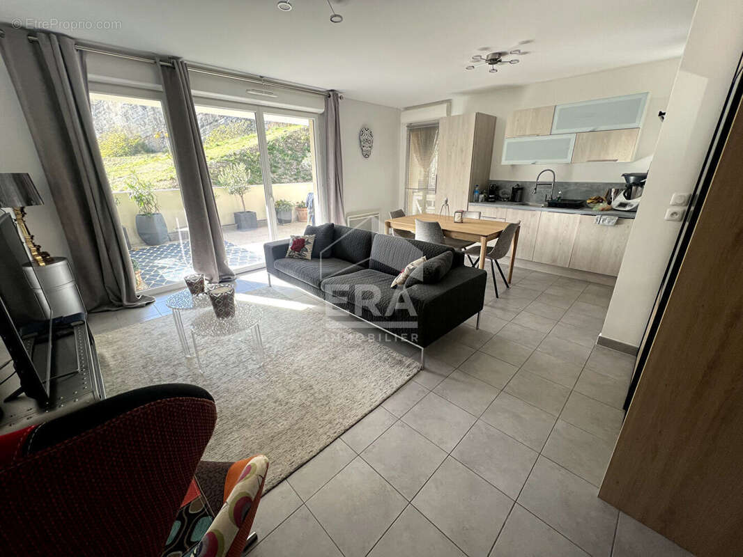 Appartement à SEPTEMES-LES-VALLONS