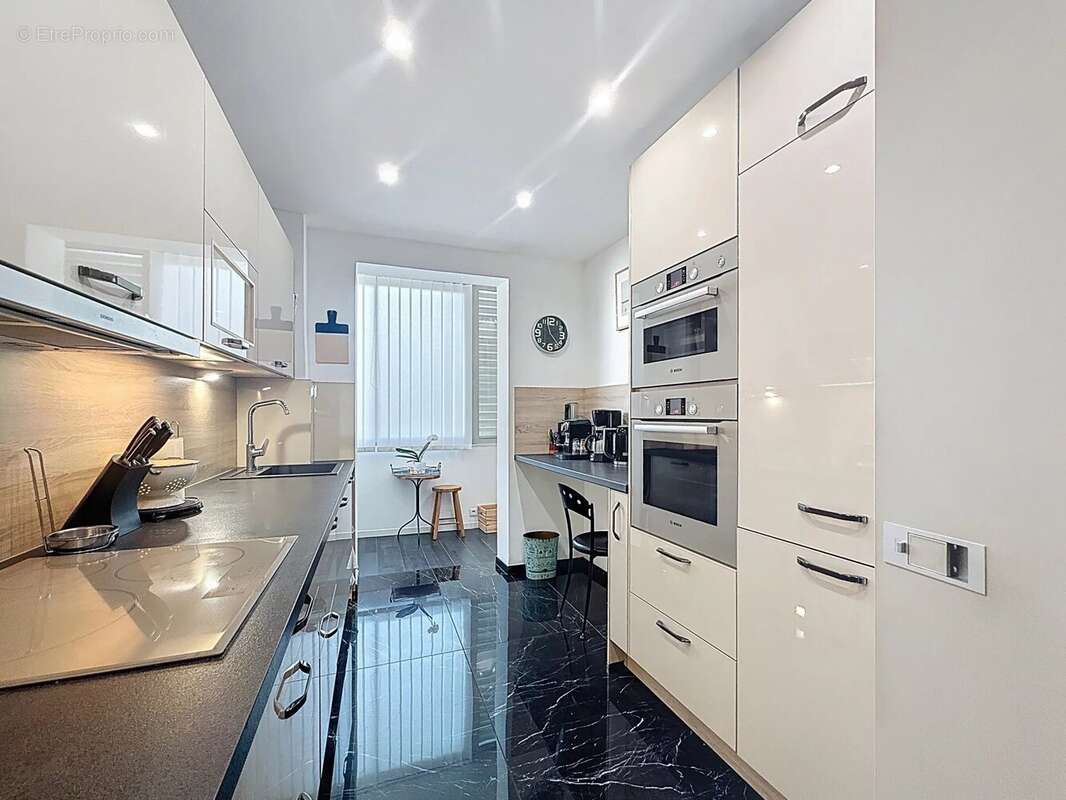 Appartement à LE CANNET