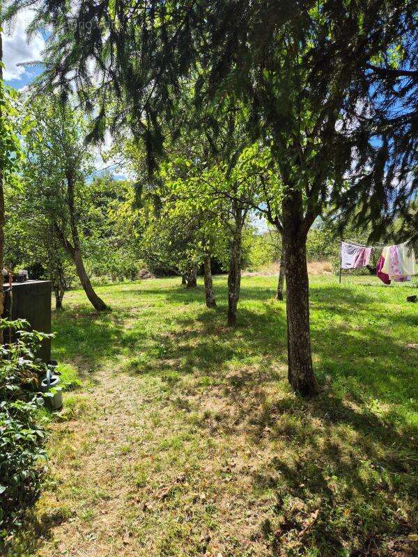 Maison à CHATEAUNEUF-VAL-DE-BARGIS