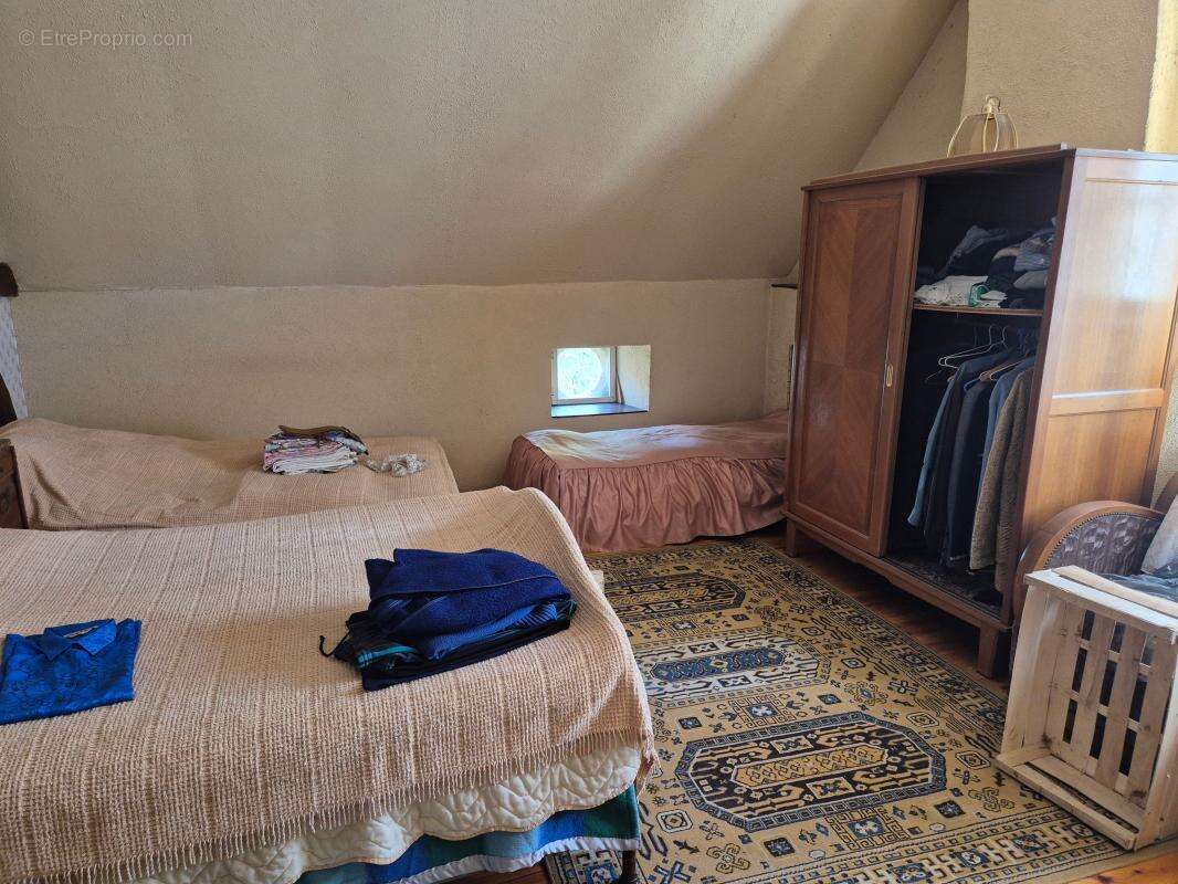 Maison à CHATEAUNEUF-VAL-DE-BARGIS