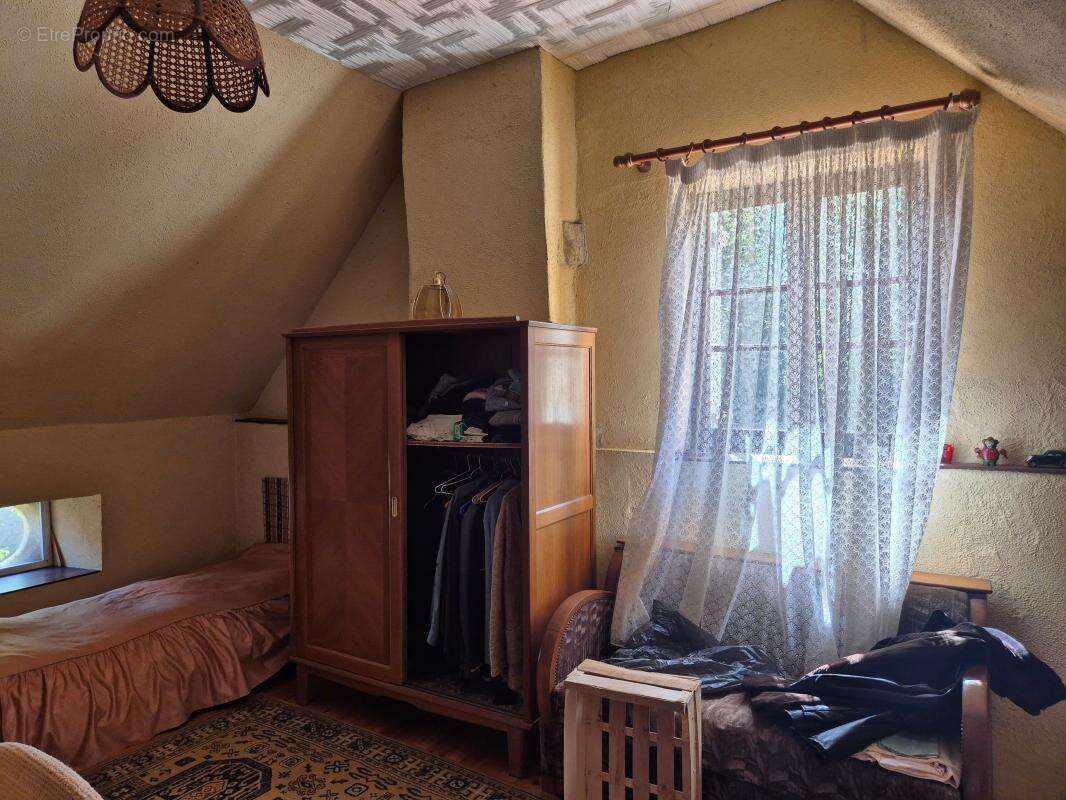 Maison à CHATEAUNEUF-VAL-DE-BARGIS