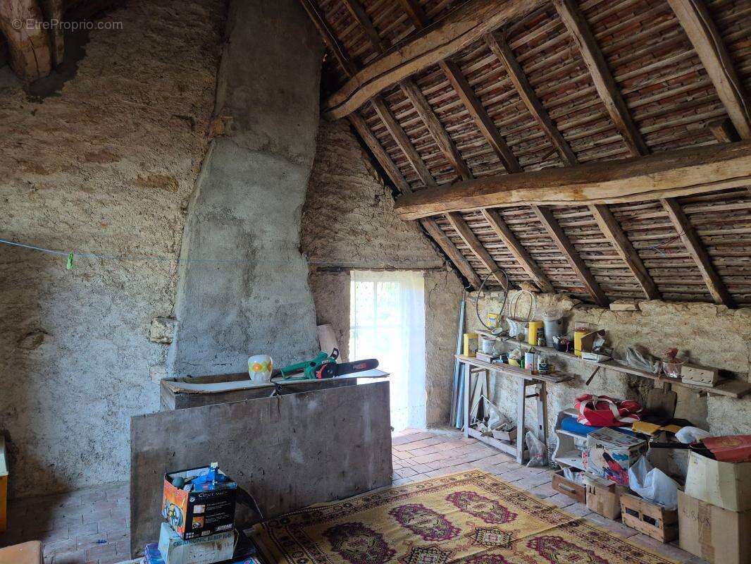 Maison à CHATEAUNEUF-VAL-DE-BARGIS