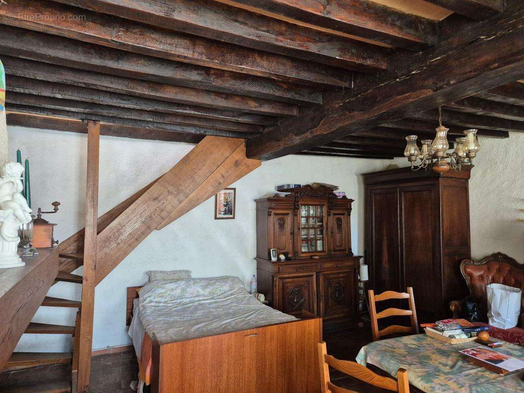 Maison à CHATEAUNEUF-VAL-DE-BARGIS