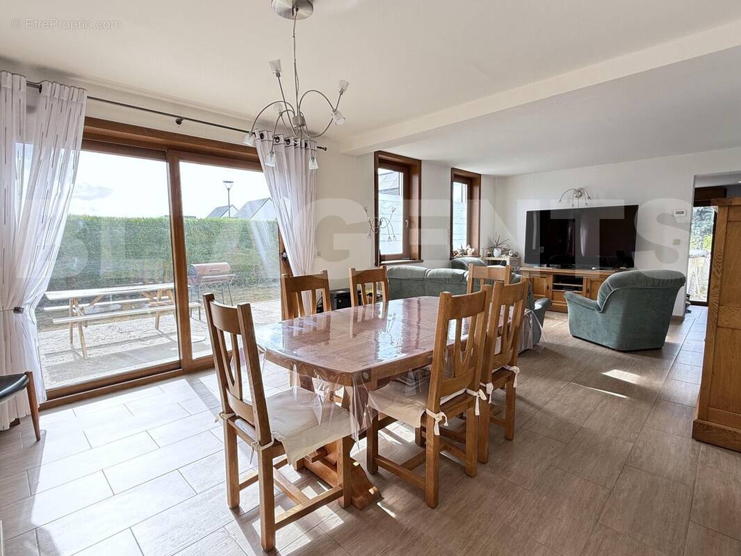 PDV 2 - Maison à WINGLES